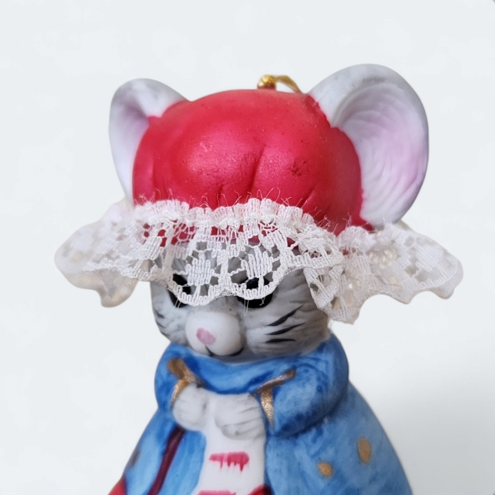 Vintage Jasco Lil Chimer Knitting Mouse Christmas Ornament Bell Bisque Porcelain - Picture 4 of 10